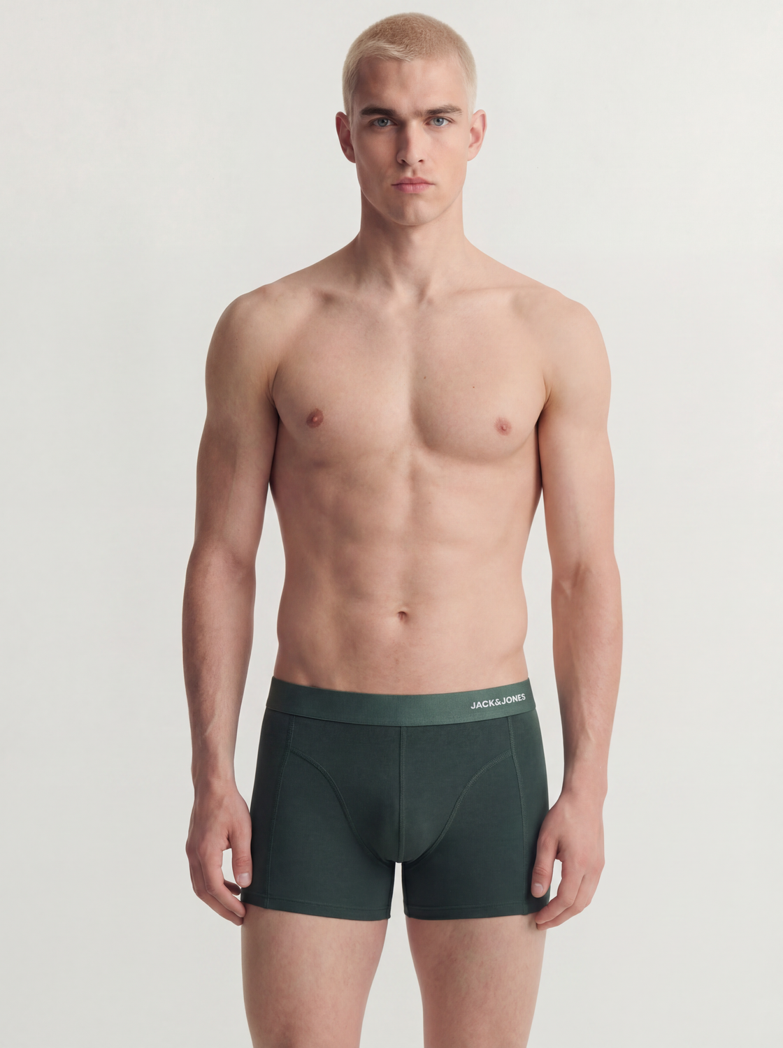 model_shot-front